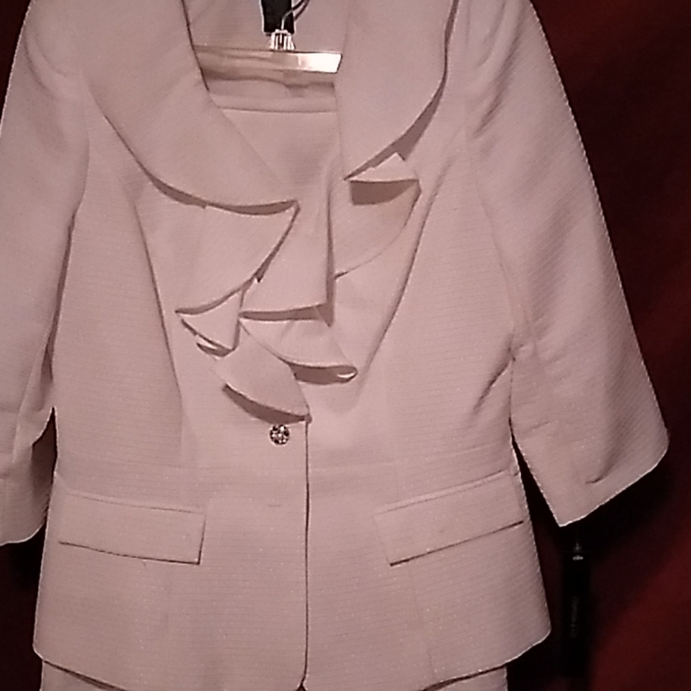 Women's 2 piece white skirt suit
